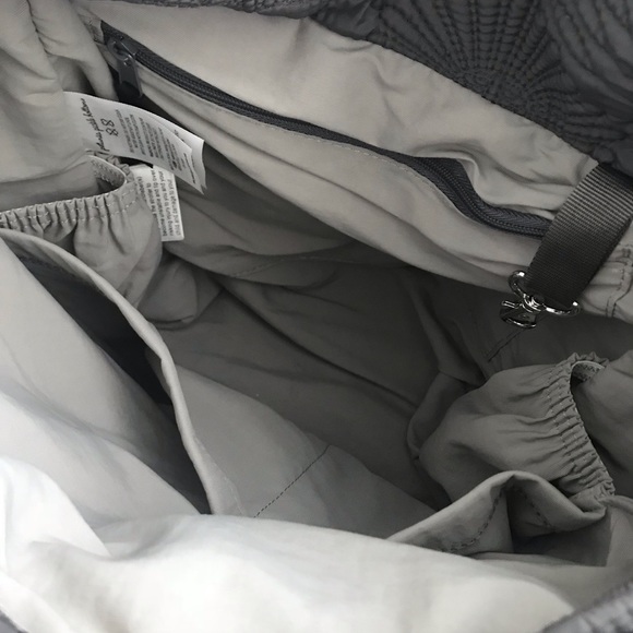 Petunia Pickle Bottom Diaper Bag - Picture 2 of 3